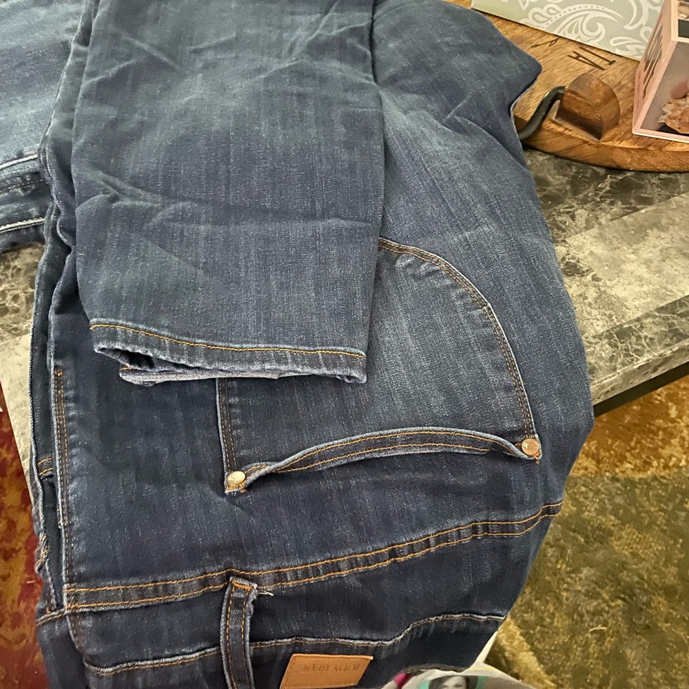 Jeans - Picture 7 of 8